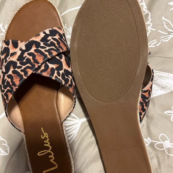 Lulus leopard slides size 8.5 New w/box - Picture 3 of 4